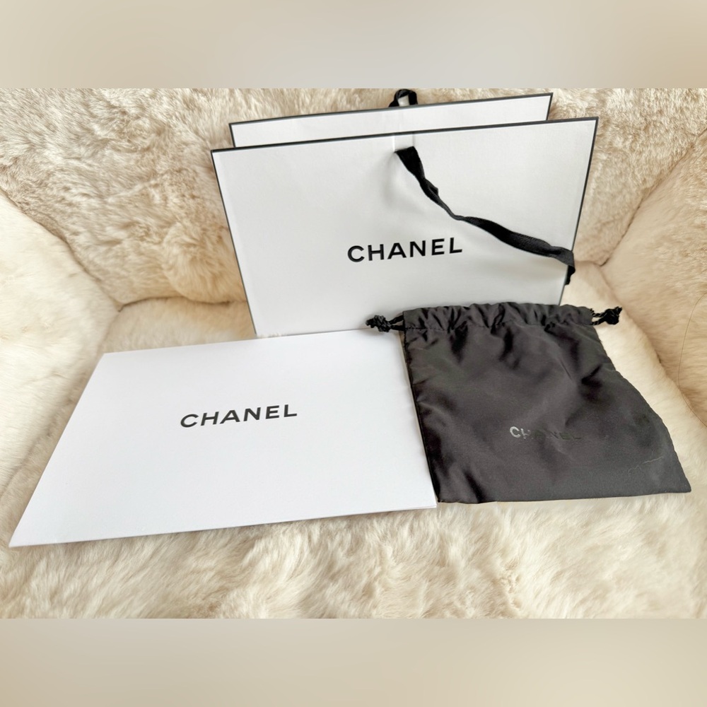 Chanel beauty bundle 2024 - cosmetic bag, card envelope and pouch